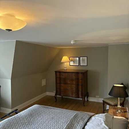 Risinge Herregard * Ullerslev