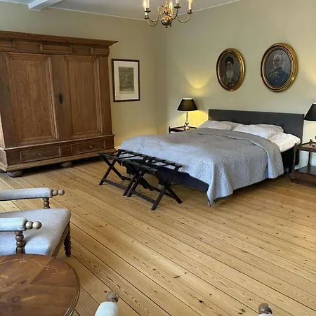 Risinge Herregard Guest house *