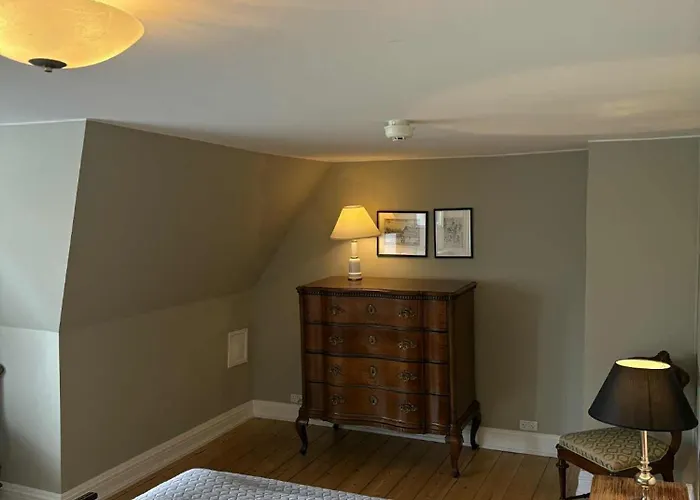 Risinge Herregard * Ullerslev